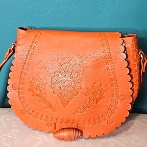 COOL FASHION BAGS USE HAVE SMALL STAND INSIDE